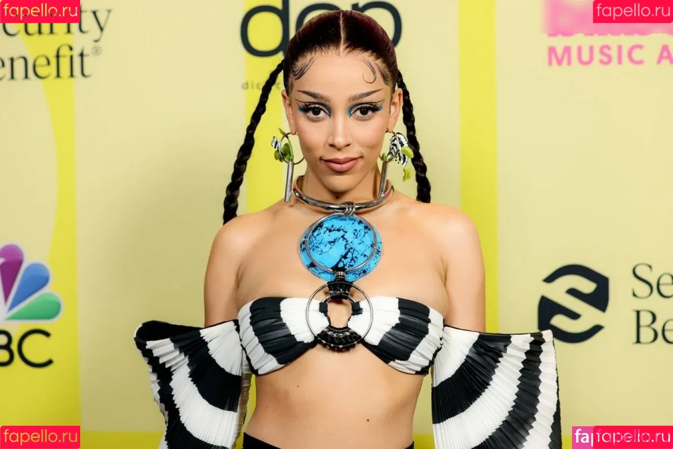 Doja Cat / DojaCat Onlyfans Photo Gallery 