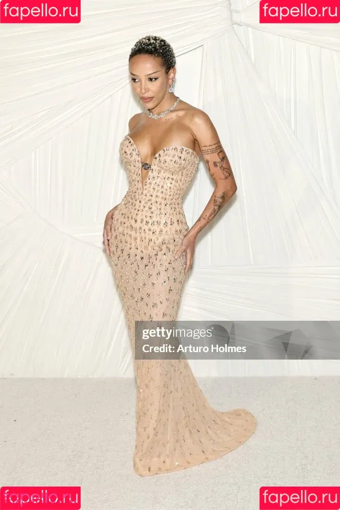 Doja Cat / DojaCat Onlyfans Photo Gallery 