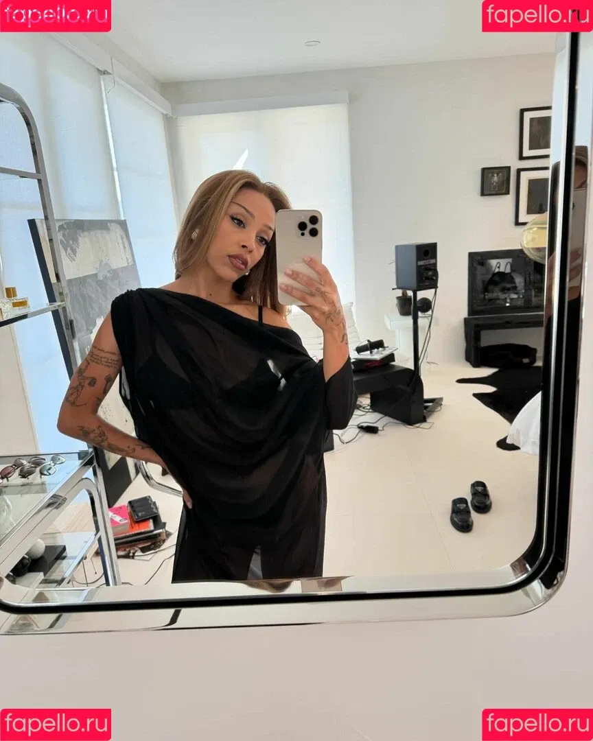 Doja Cat / DojaCat Onlyfans Photo Gallery 