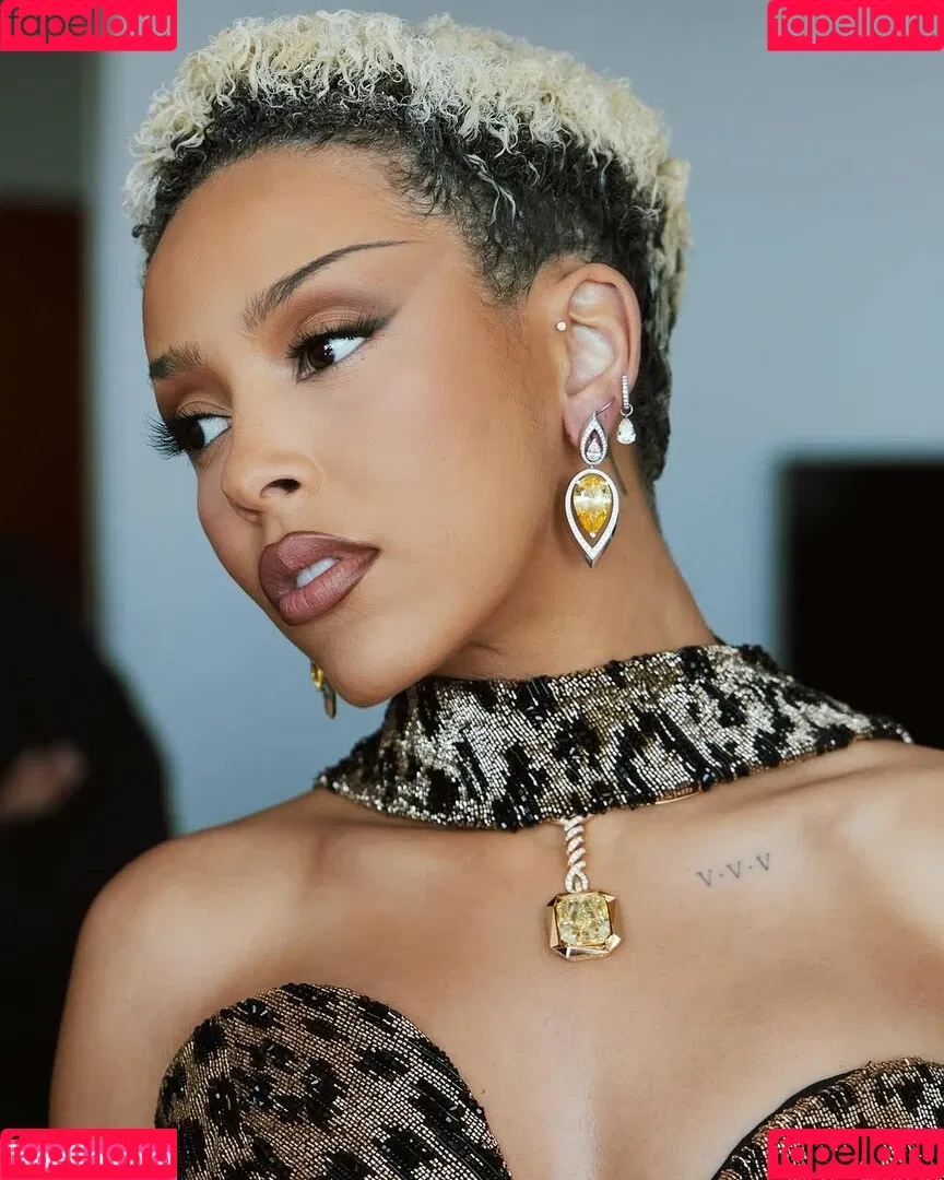 Doja Cat / DojaCat Onlyfans Photo Gallery 