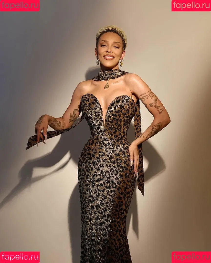 Doja Cat / DojaCat Onlyfans Photo Gallery 