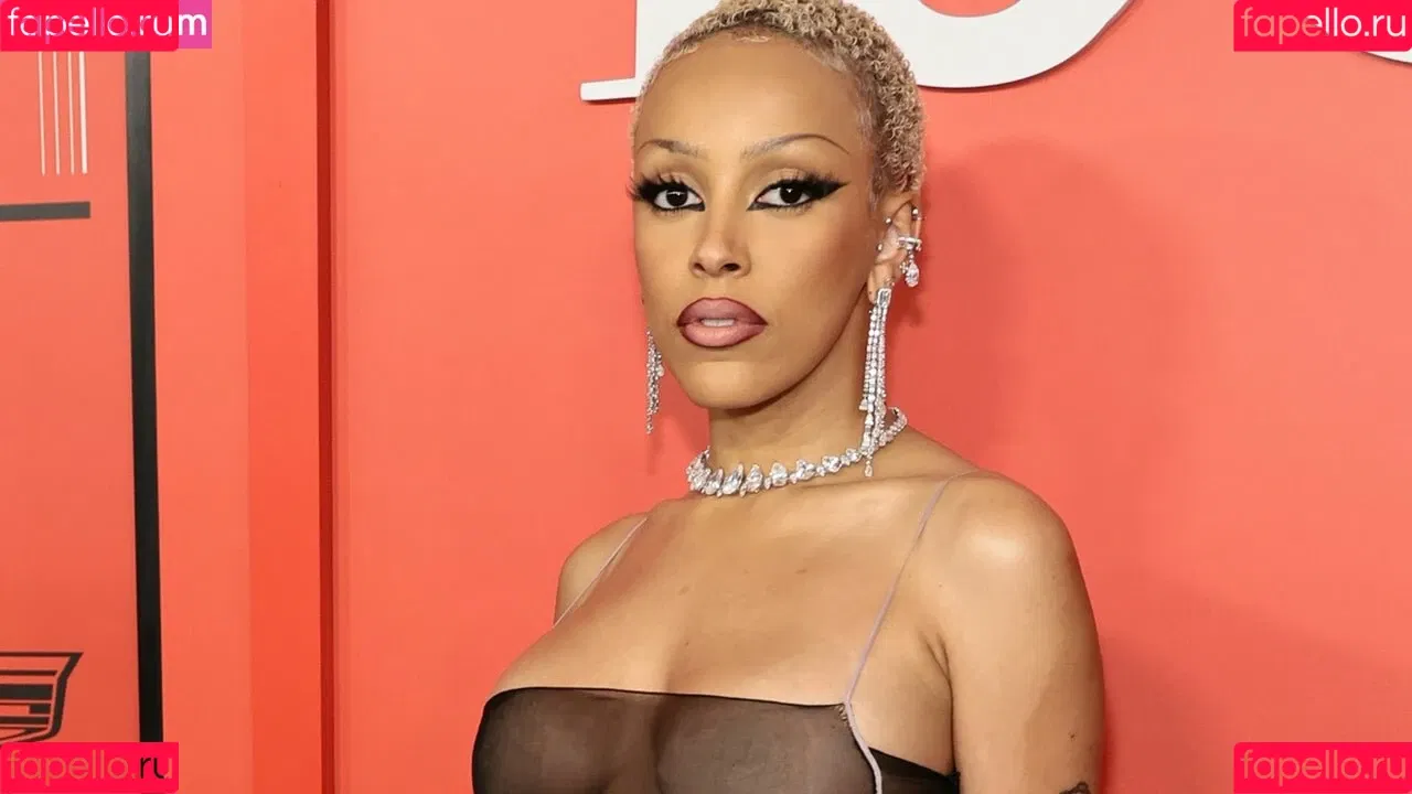 Doja Cat / DojaCat Onlyfans Photo Gallery 
