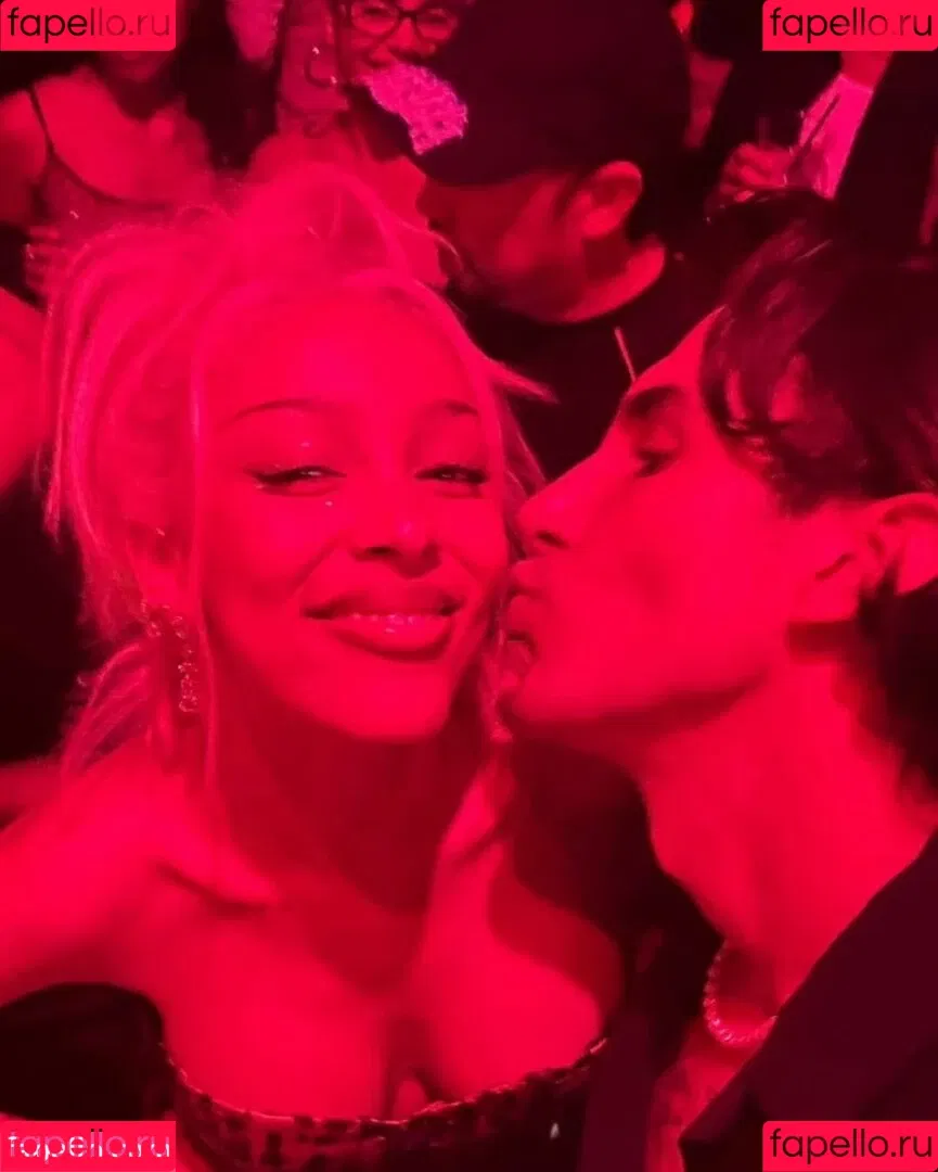 Doja Cat / DojaCat Onlyfans Photo Gallery 