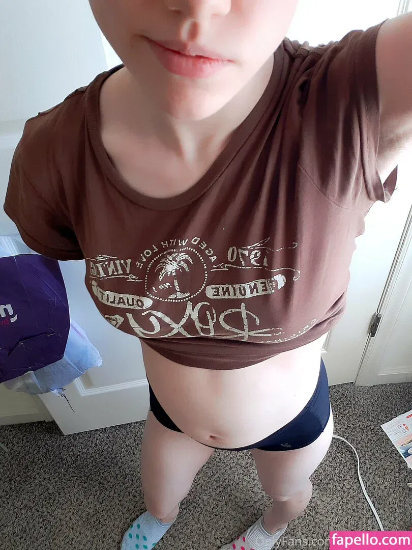 astuffedbirb / birdyinstagram Onlyfans Photo Gallery 