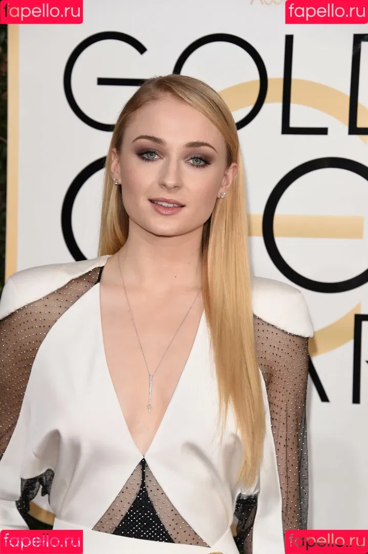 Sophie Turner / sexysophieturner / sophiet Onlyfans Photo Gallery 