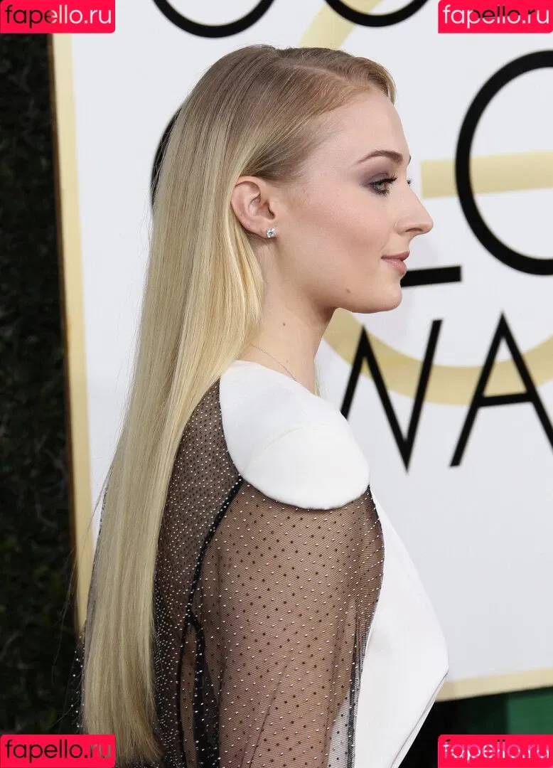 Sophie Turner / sexysophieturner / sophiet Onlyfans Photo Gallery 