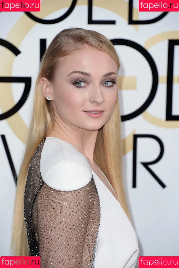 Sophie Turner / sexysophieturner / sophiet Onlyfans Photo Gallery 
