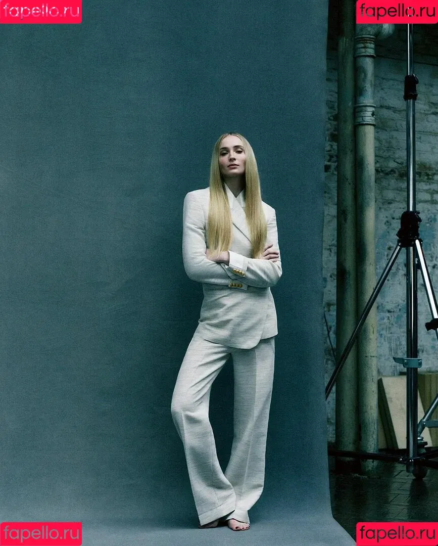 Sophie Turner / sexysophieturner / sophiet Onlyfans Photo Gallery 