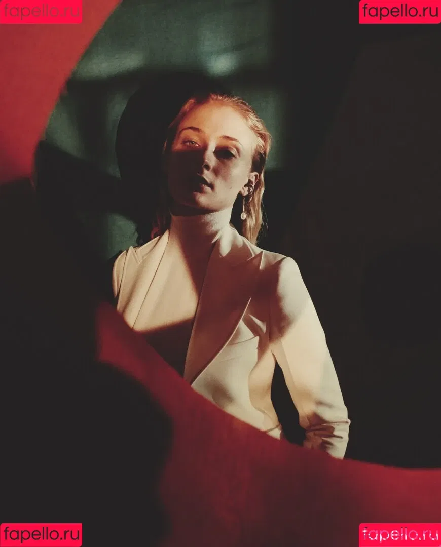 Sophie Turner / sexysophieturner / sophiet Onlyfans Photo Gallery 