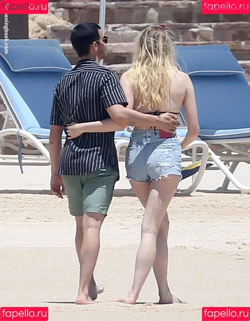 Sophie Turner / sexysophieturner / sophiet Onlyfans Photo Gallery 