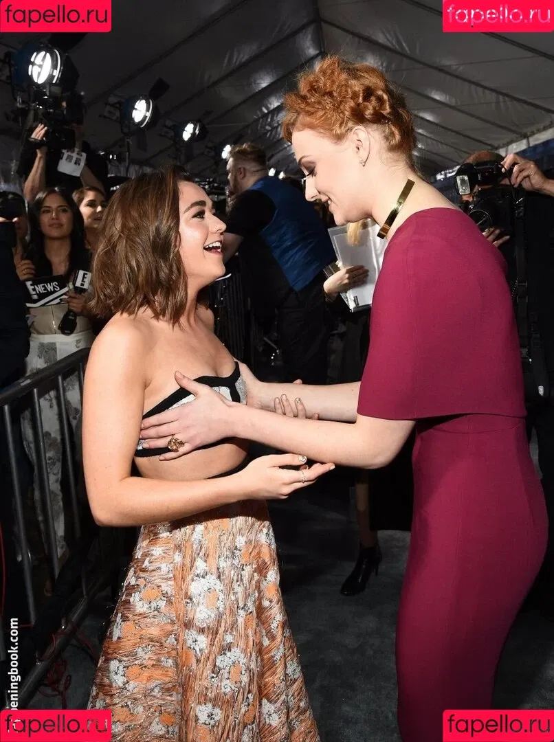 Sophie Turner / sexysophieturner / sophiet Onlyfans Photo Gallery 