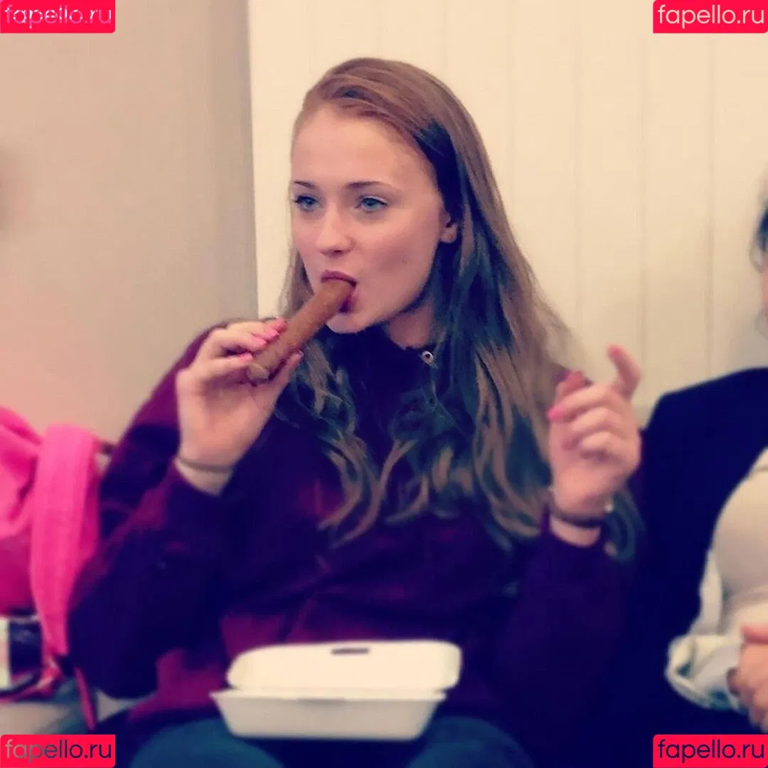 Sophie Turner / sexysophieturner / sophiet Onlyfans Photo Gallery 