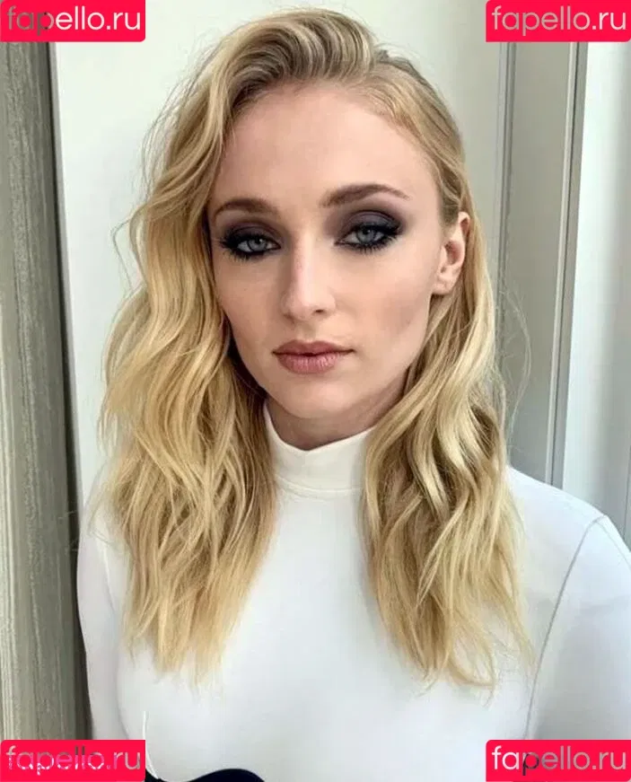 Sophie Turner / sexysophieturner / sophiet Onlyfans Photo Gallery 