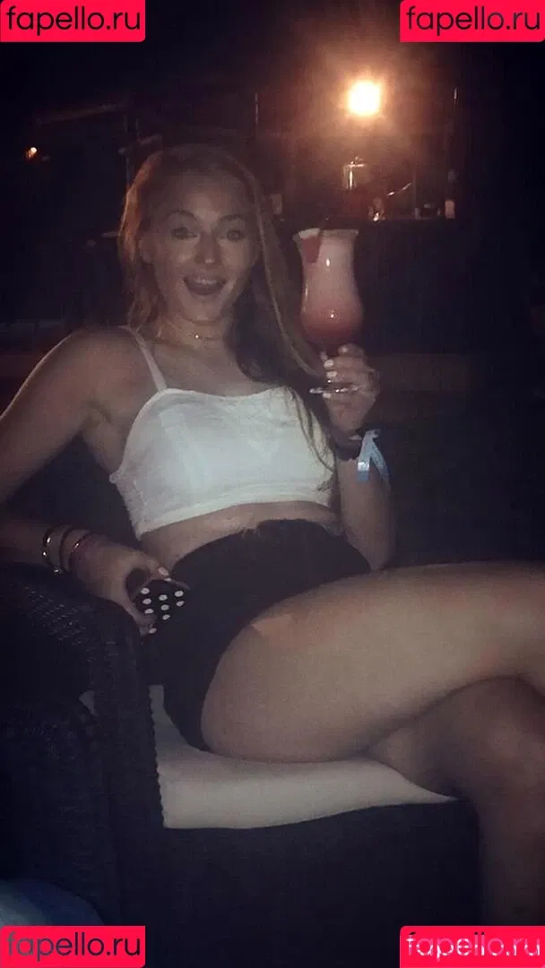 Sophie Turner / sexysophieturner / sophiet Onlyfans Photo Gallery 