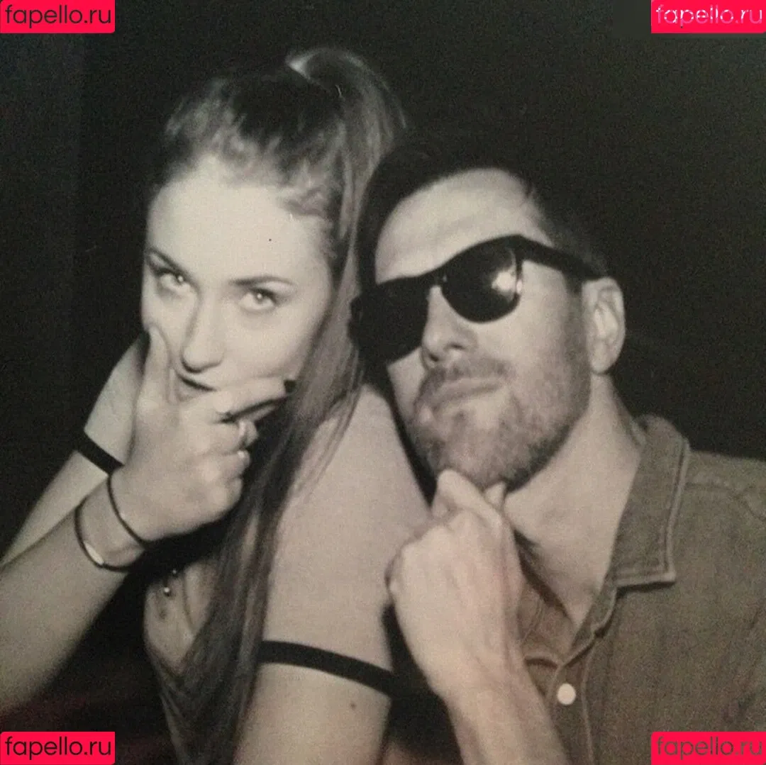 Sophie Turner / sexysophieturner / sophiet Onlyfans Photo Gallery 
