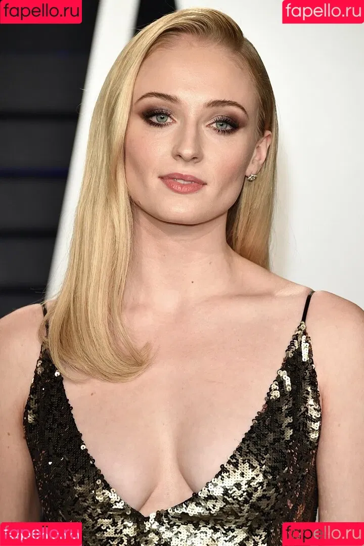 Sophie Turner / sexysophieturner / sophiet Onlyfans Photo Gallery 