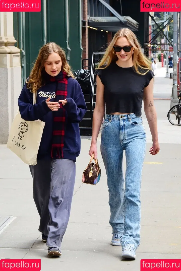 Sophie Turner / sexysophieturner / sophiet Onlyfans Photo Gallery 