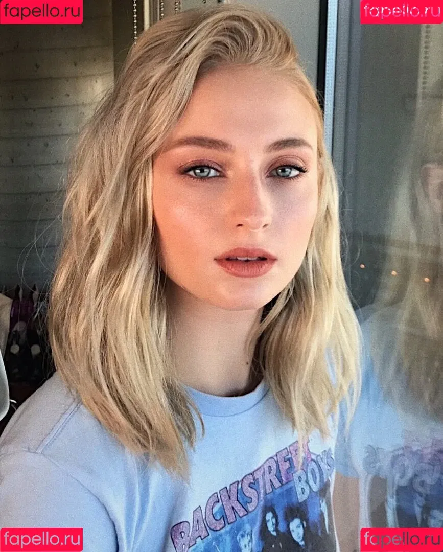 Sophie Turner / sexysophieturner / sophiet Onlyfans Photo Gallery 