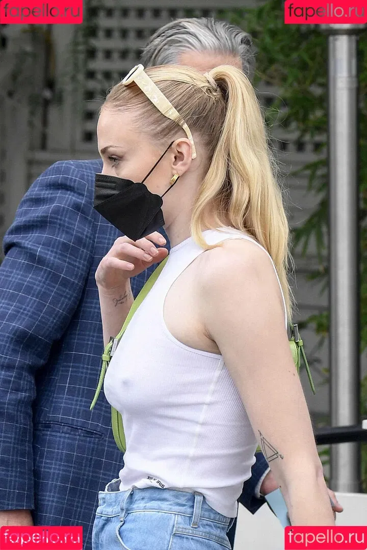Sophie Turner / sexysophieturner / sophiet Onlyfans Photo Gallery 