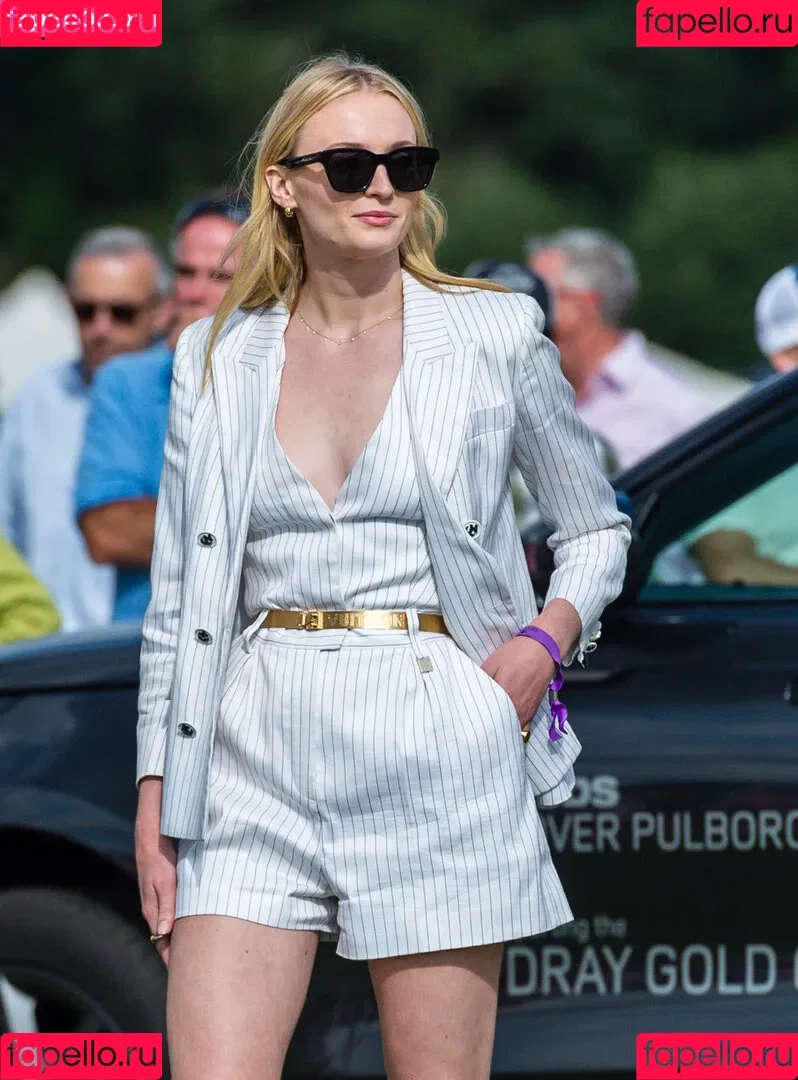 Sophie Turner / sexysophieturner / sophiet Onlyfans Photo Gallery 