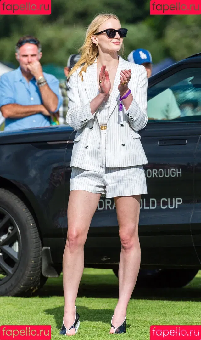 Sophie Turner / sexysophieturner / sophiet Onlyfans Photo Gallery 