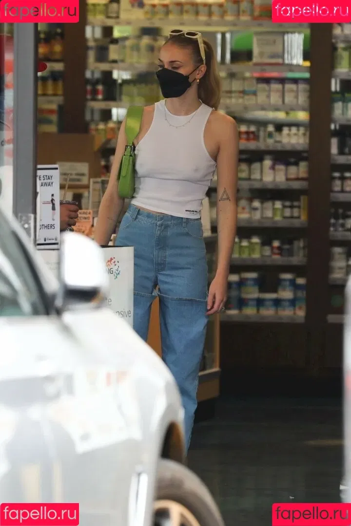 Sophie Turner / sexysophieturner / sophiet Onlyfans Photo Gallery 