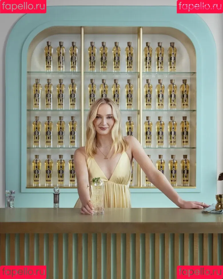 Sophie Turner / sexysophieturner / sophiet Onlyfans Photo Gallery 