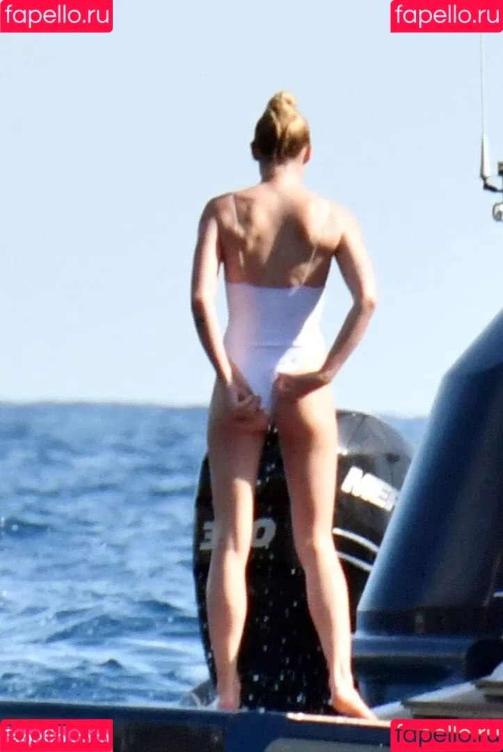 Sophie Turner / sexysophieturner / sophiet Onlyfans Photo Gallery 