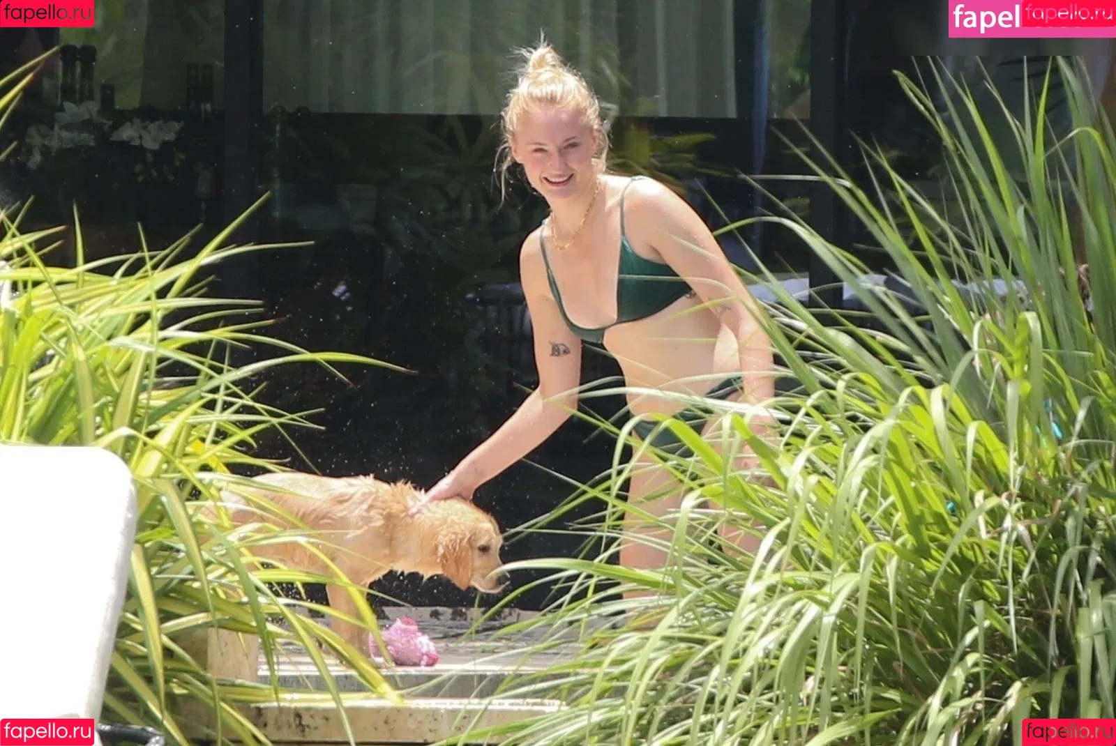 Sophie Turner / sexysophieturner / sophiet Onlyfans Photo Gallery 
