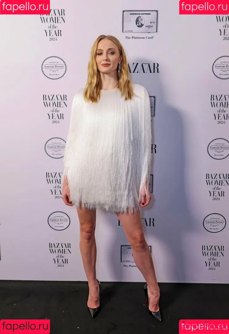 Sophie Turner / sexysophieturner / sophiet Onlyfans Photo Gallery 