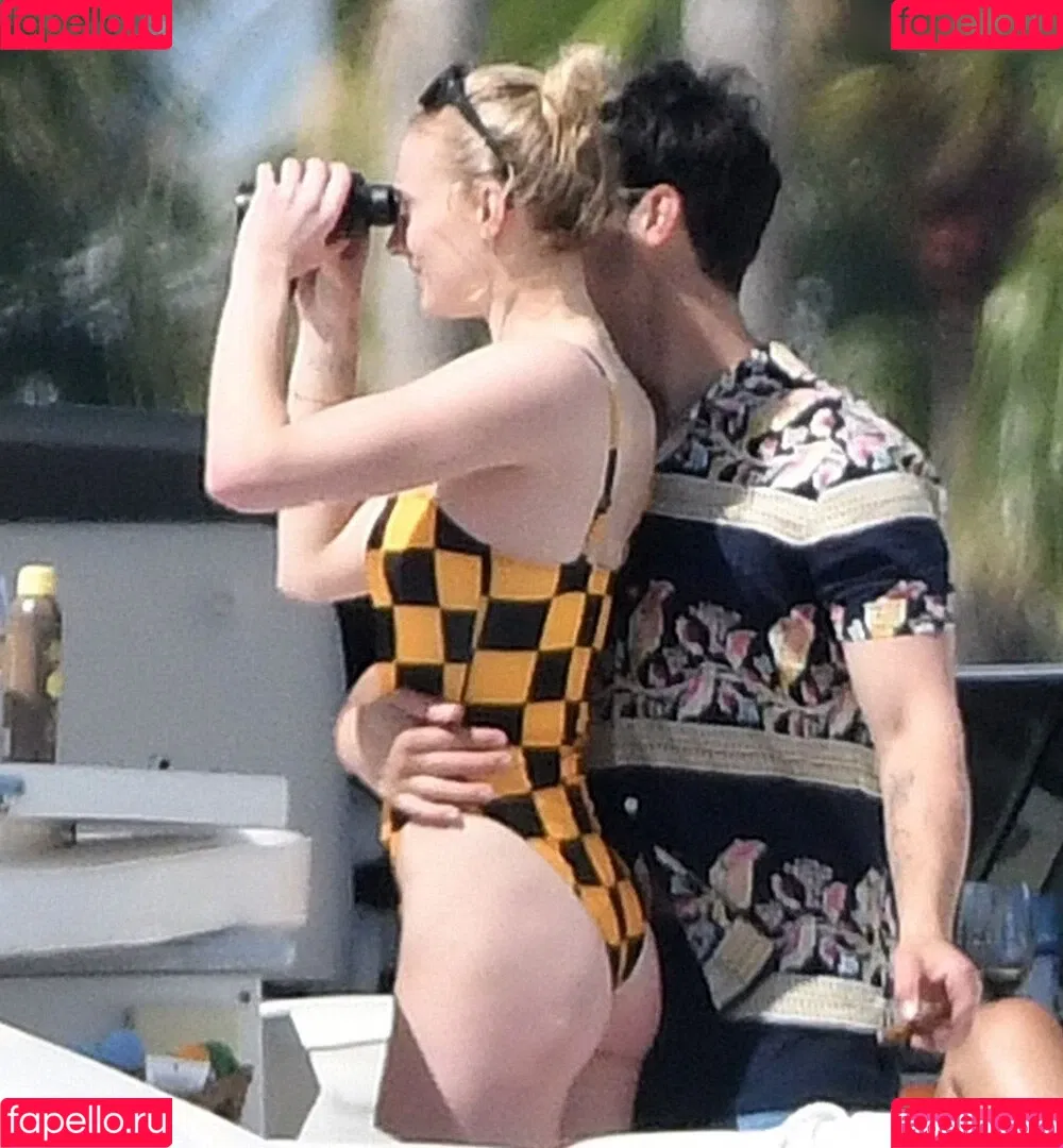 Sophie Turner / sexysophieturner / sophiet Onlyfans Photo Gallery 