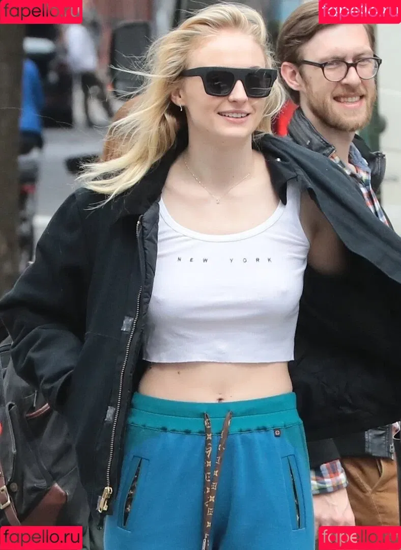 Sophie Turner / sexysophieturner / sophiet Onlyfans Photo Gallery 