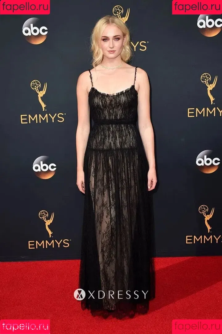 Sophie Turner / sexysophieturner / sophiet Onlyfans Photo Gallery 