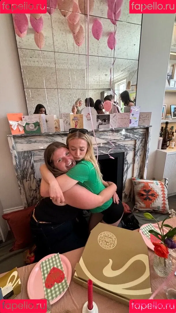 Sophie Turner / sexysophieturner / sophiet Onlyfans Photo Gallery 