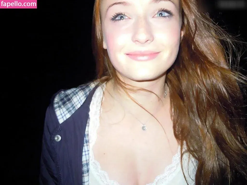 Sophie Turner / sexysophieturner / sophiet Onlyfans Photo Gallery 