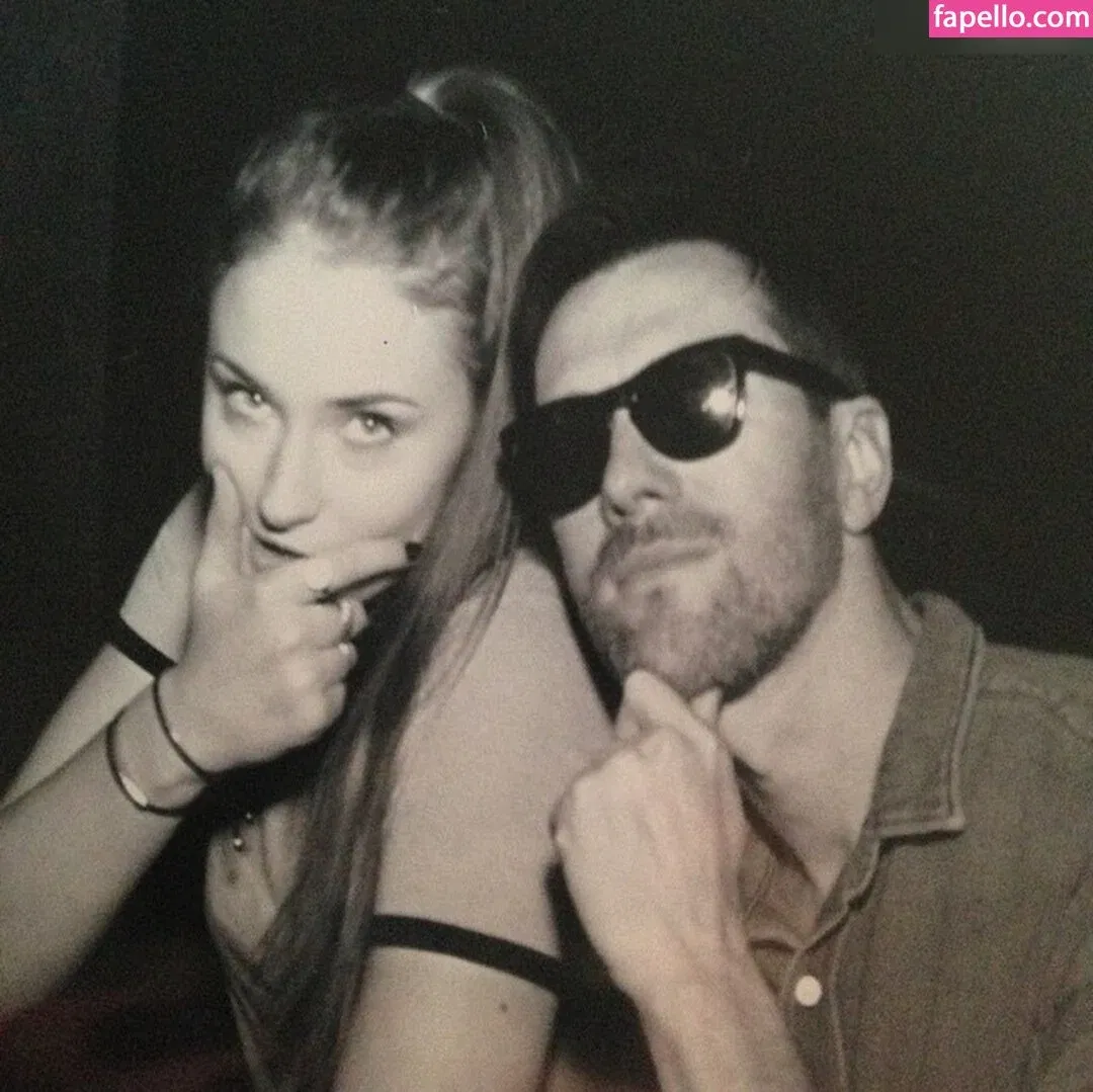 Sophie Turner / sexysophieturner / sophiet Onlyfans Photo Gallery 