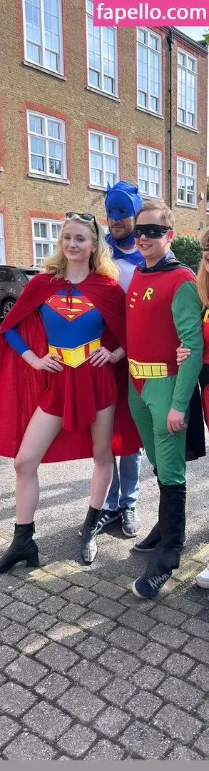 Sophie Turner / sexysophieturner / sophiet Onlyfans Photo Gallery 