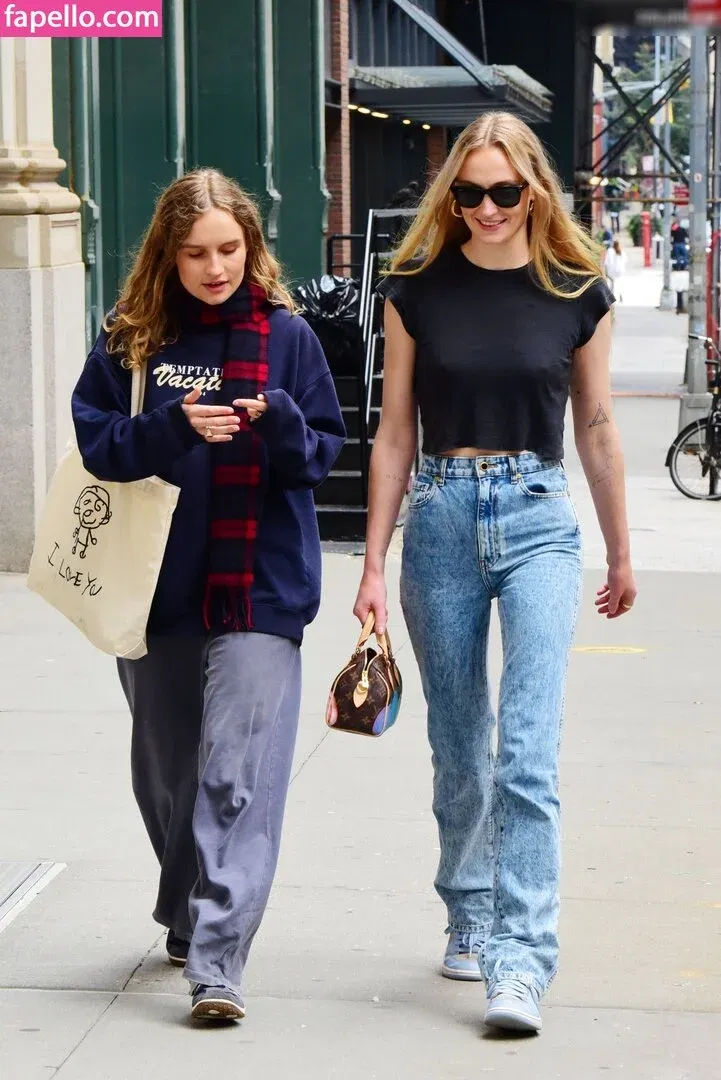 Sophie Turner / sexysophieturner / sophiet Onlyfans Photo Gallery 