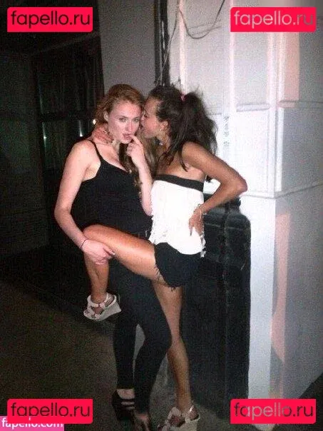 Sophie Turner / sexysophieturner / sophiet Onlyfans Photo Gallery 