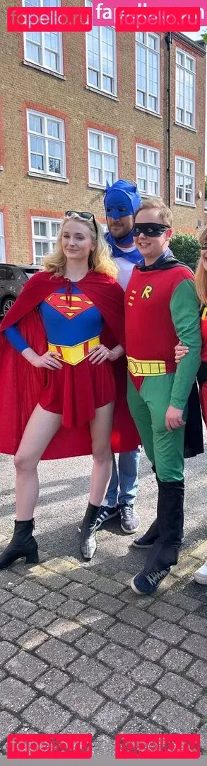 Sophie Turner / sexysophieturner / sophiet Onlyfans Photo Gallery 