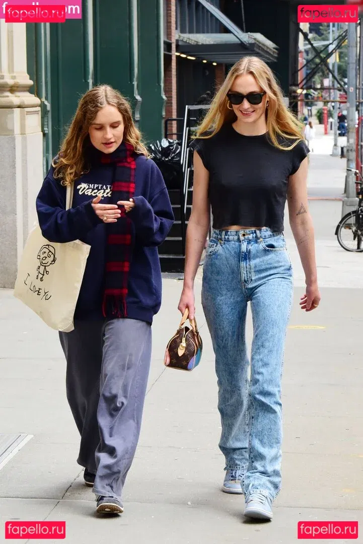 Sophie Turner / sexysophieturner / sophiet Onlyfans Photo Gallery 