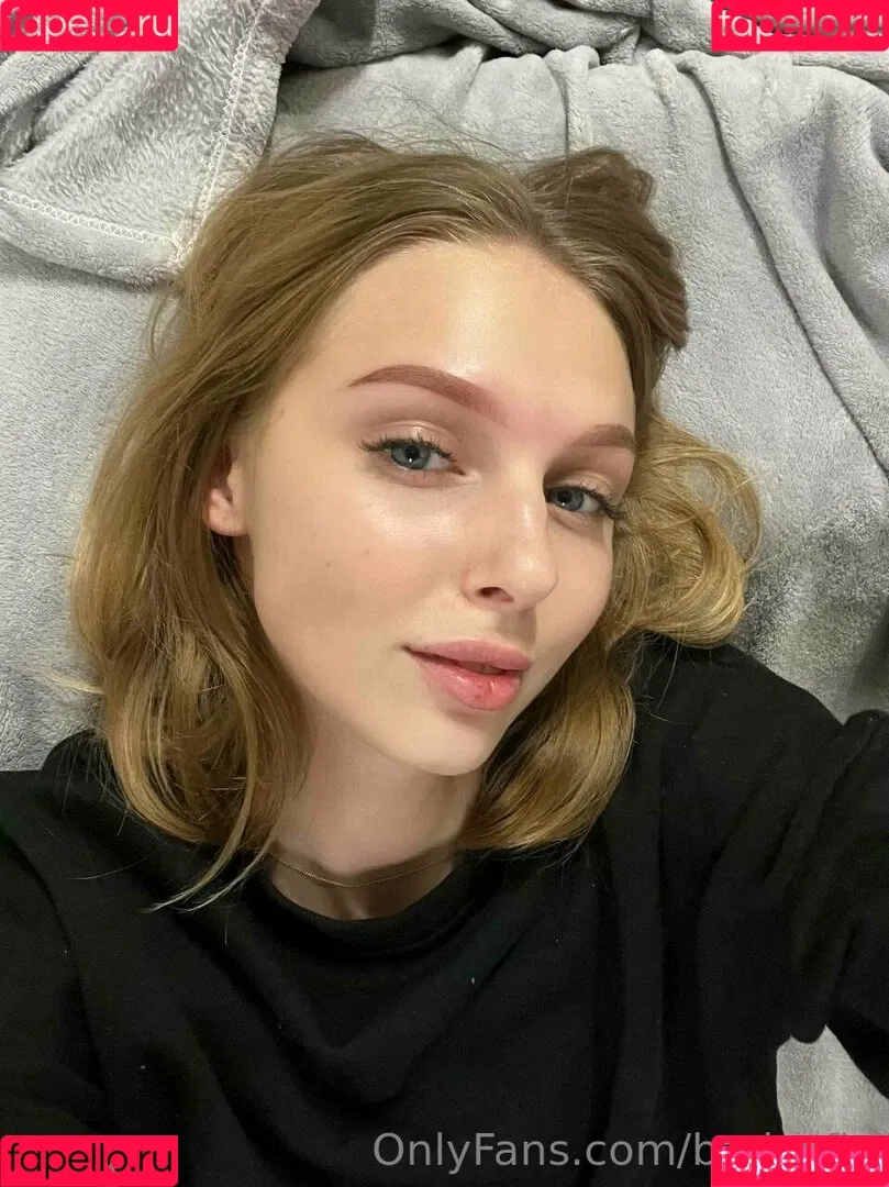 badsofiaaa / badsophia Onlyfans Photo Gallery 
