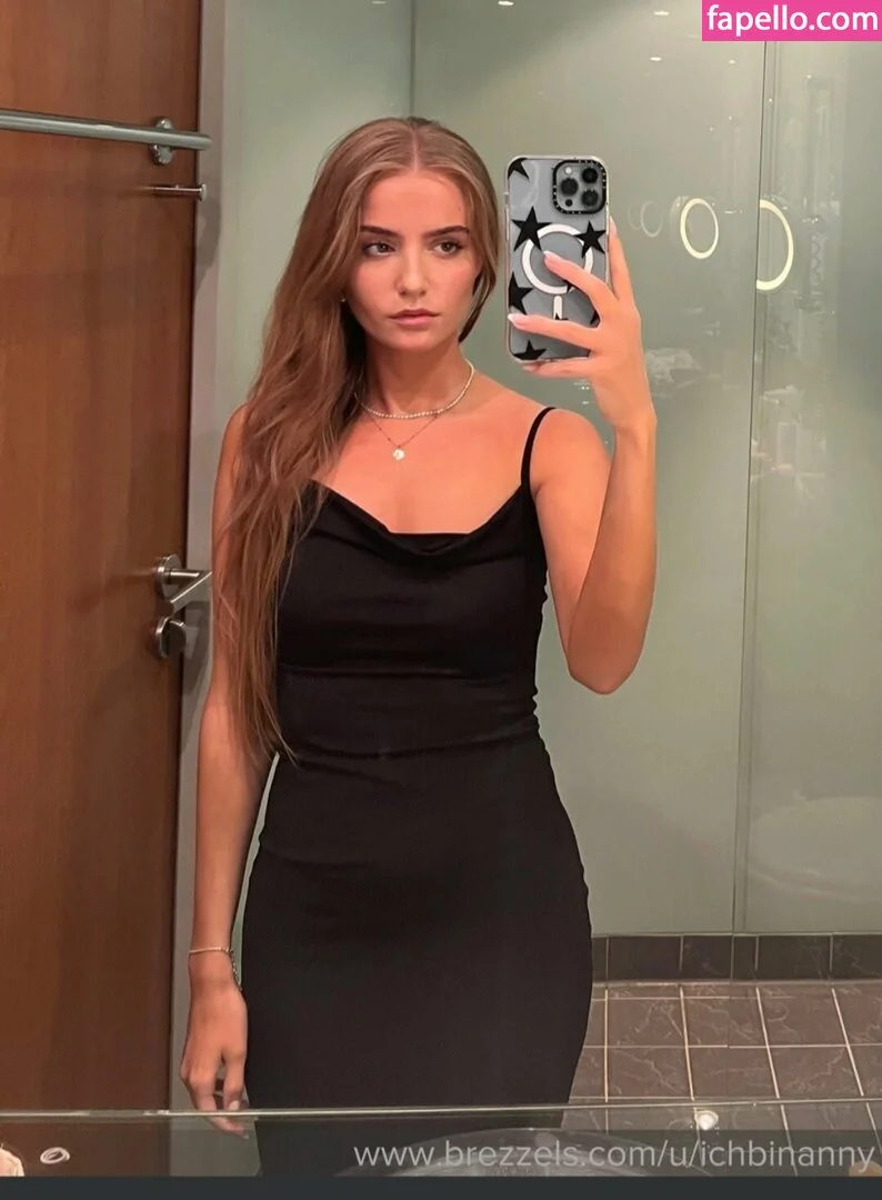 ichbinanny / shainny_1 Onlyfans Photo Gallery 