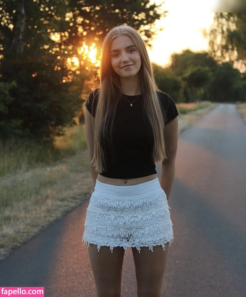 ichbinanny / shainny_1 Onlyfans Photo Gallery 