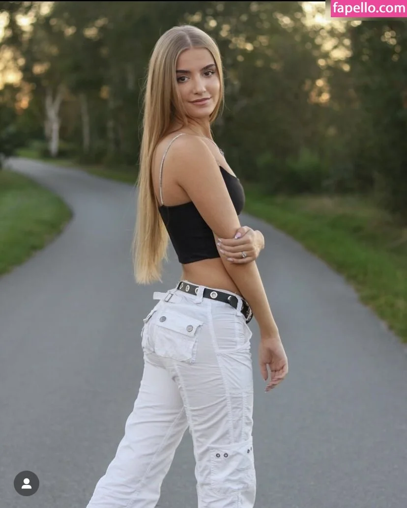 ichbinanny / shainny_1 Onlyfans Photo Gallery 