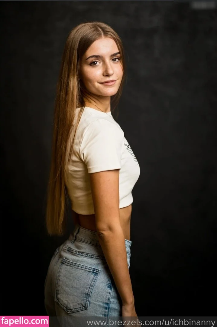 ichbinanny / shainny_1 Onlyfans Photo Gallery 