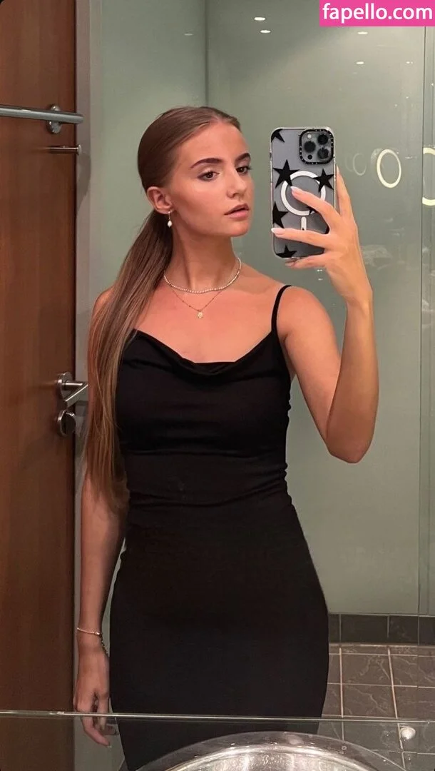 ichbinanny / shainny_1 Onlyfans Photo Gallery 