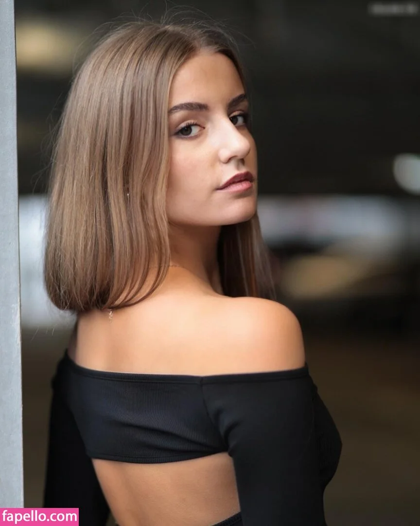 ichbinanny / shainny_1 Onlyfans Photo Gallery 