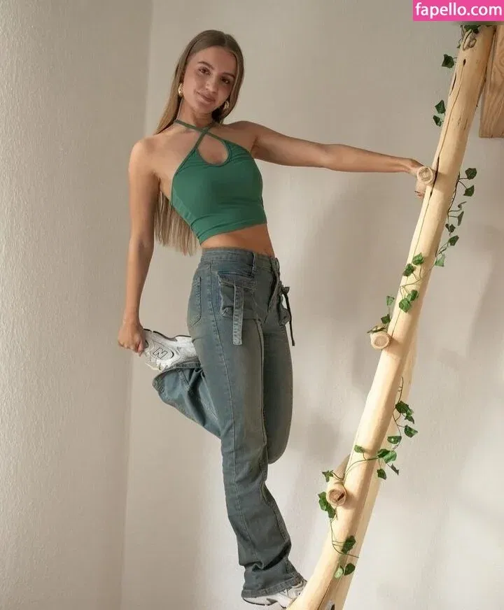 ichbinanny / shainny_1 Onlyfans Photo Gallery 