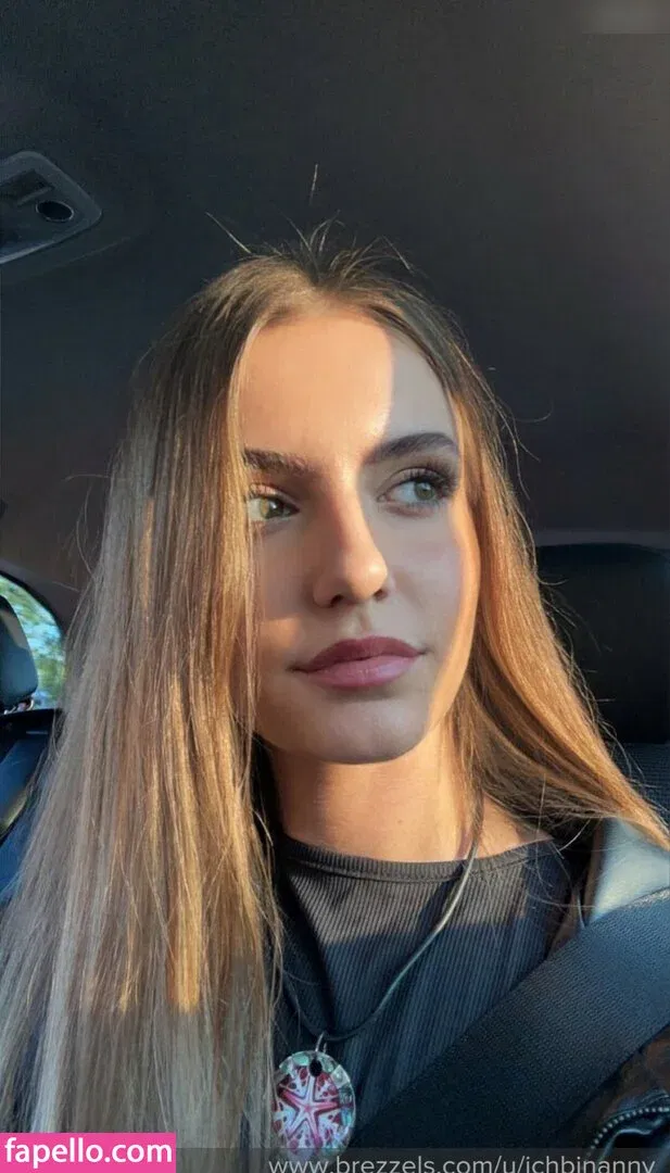 ichbinanny / shainny_1 Onlyfans Photo Gallery 